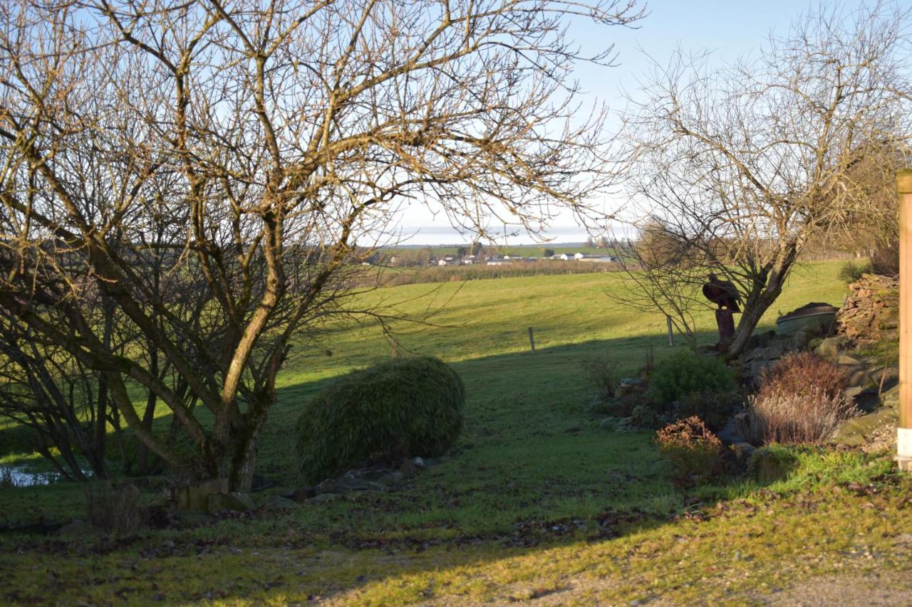 Gite Du Cheval Blanc Sainte-Ode Exterior photo